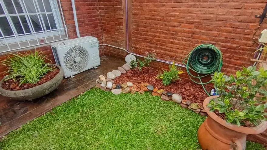 Patio renovado, después